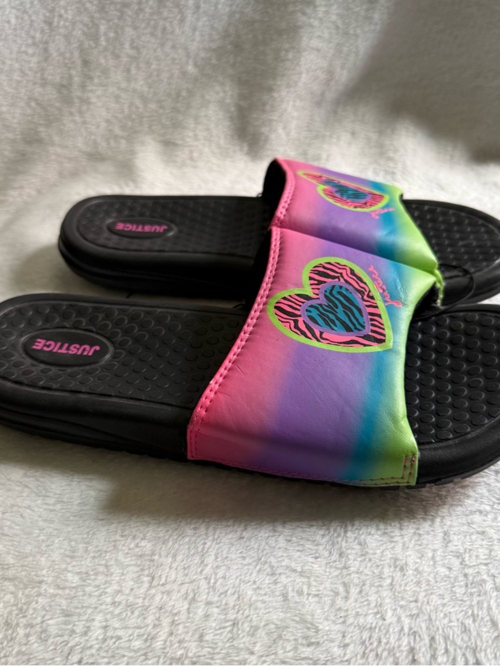 Justice Girls Black Slide with Zebra-Print Heart‎ and Rainbow Accents 6-7